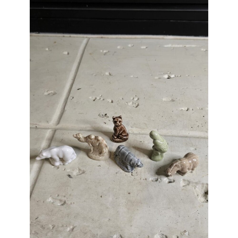 Wade Of England Figurines Lot Of 6 - Camel, Horse, Polar Bear